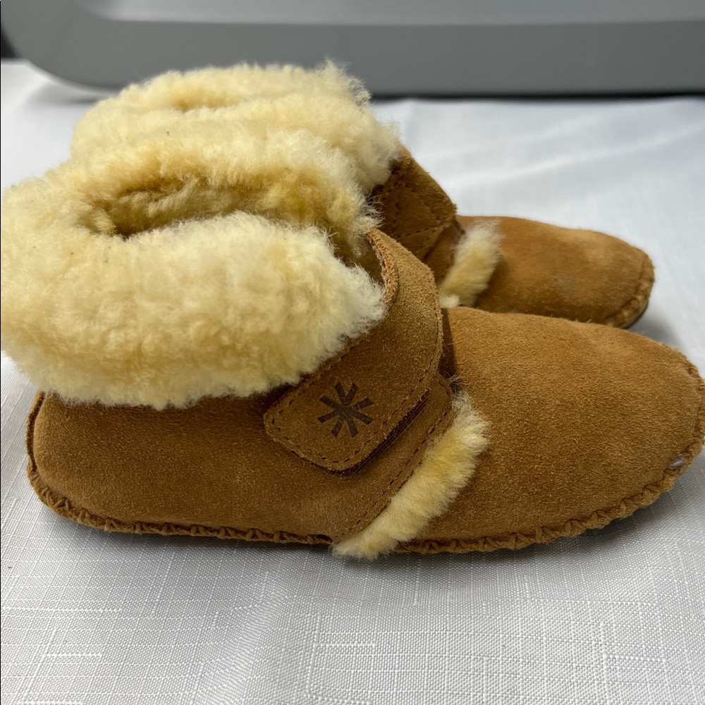L.L. Bean Wicked Good slippers - Picture 3 of 8